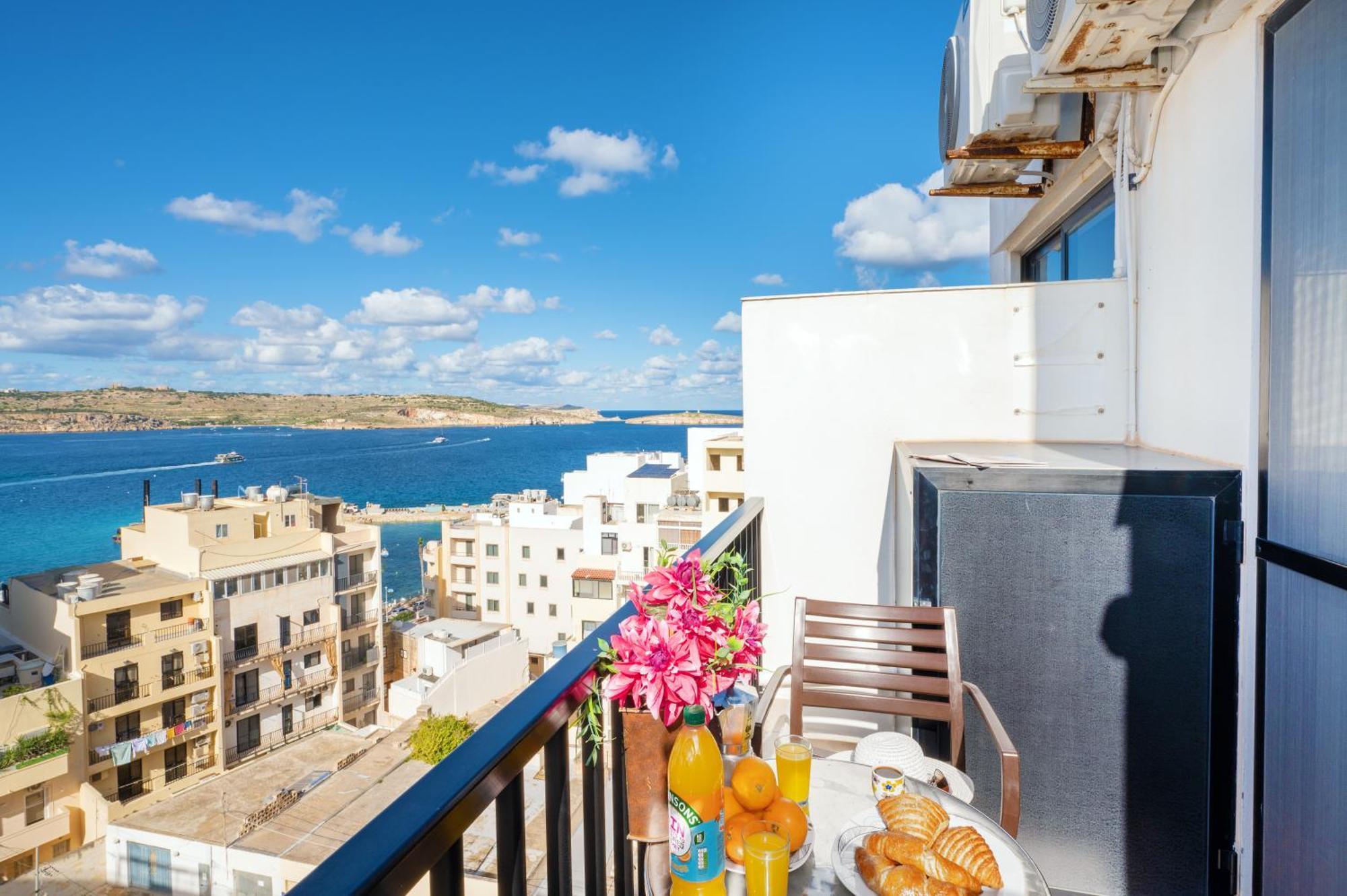 Апартаменты Seashells Sea View Penthouse With Private Hot Tub & Large Sunny Terrace With Stunning Views - By Getwaysmalta Сент-Полс-Бей Экстерьер фото